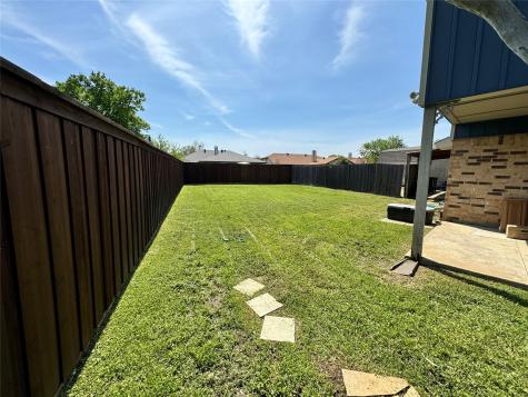 2610 Fallcreek Circle Carrollton TX 75006