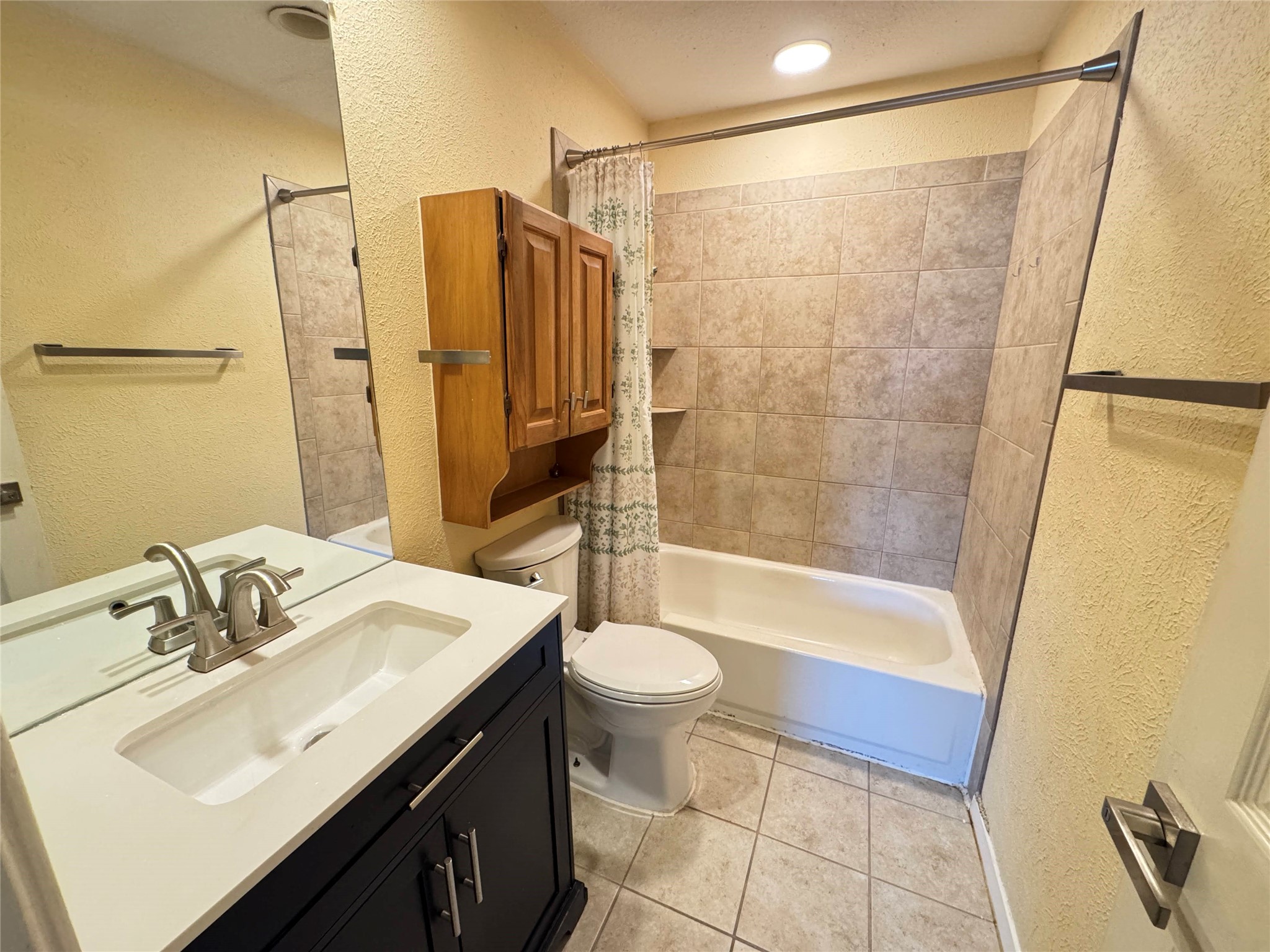 2610 Fallcreek Circle Carrollton TX 75006
