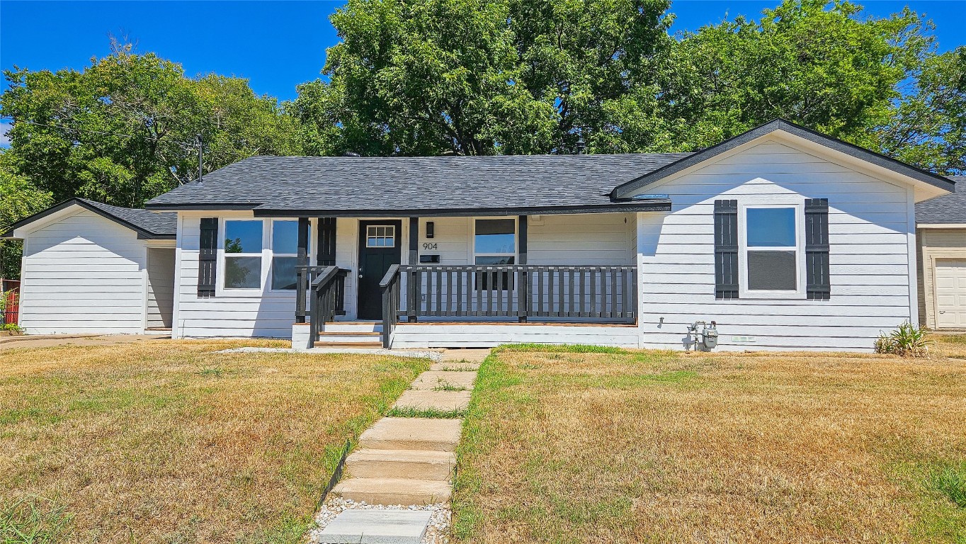 904 W 7th Street Bonham TX 75418
