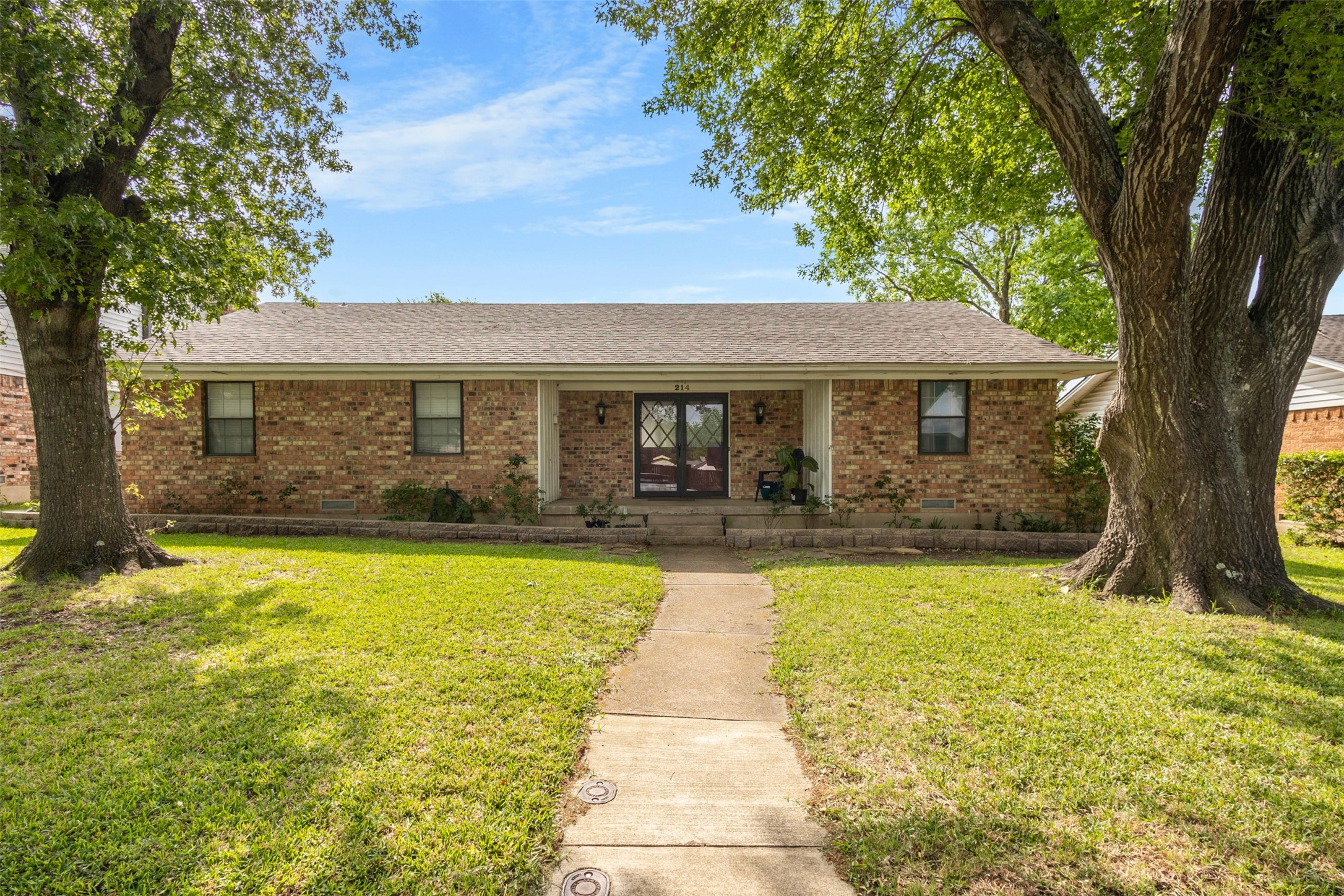 214 S Alexander Avenue Duncanville TX 75116