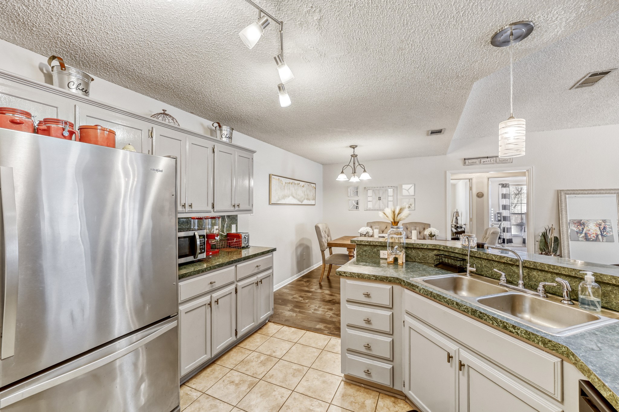 902 Teakwood Lane Desoto TX 75115