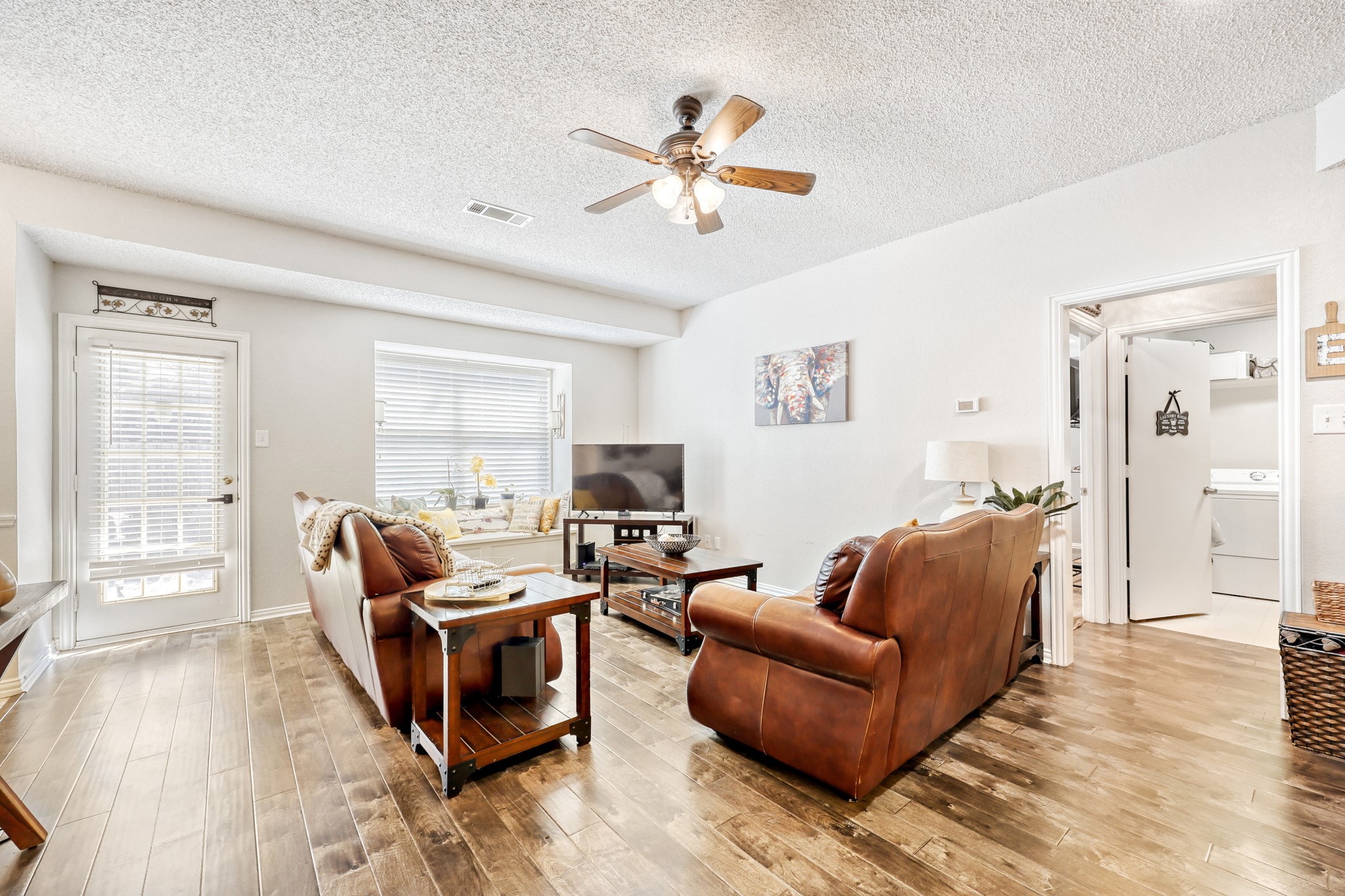 902 Teakwood Lane Desoto TX 75115