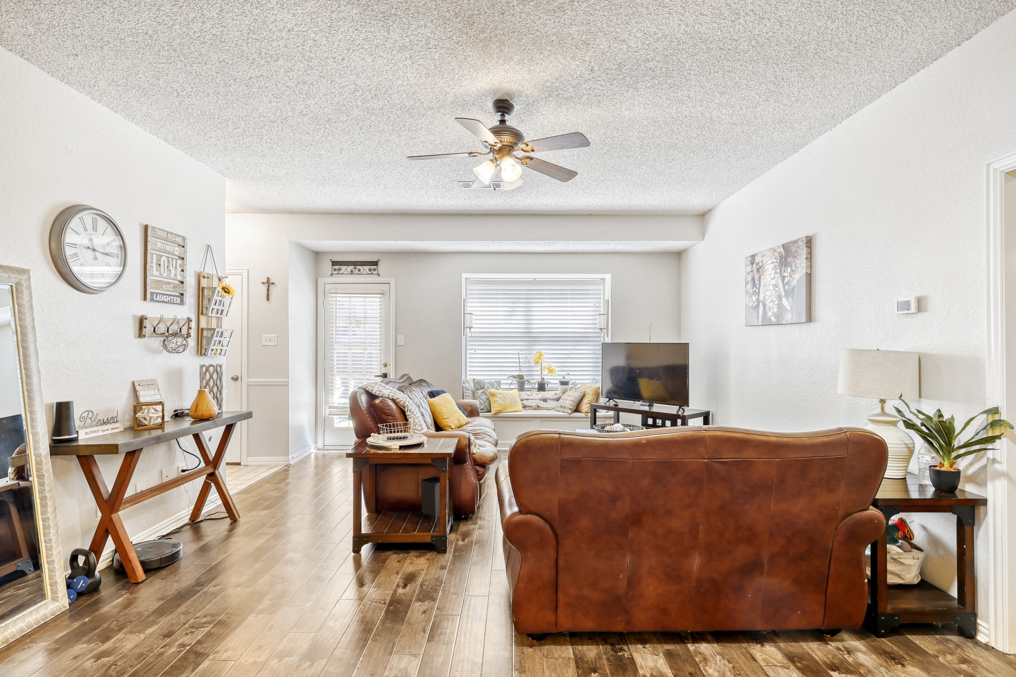 902 Teakwood Lane Desoto TX 75115