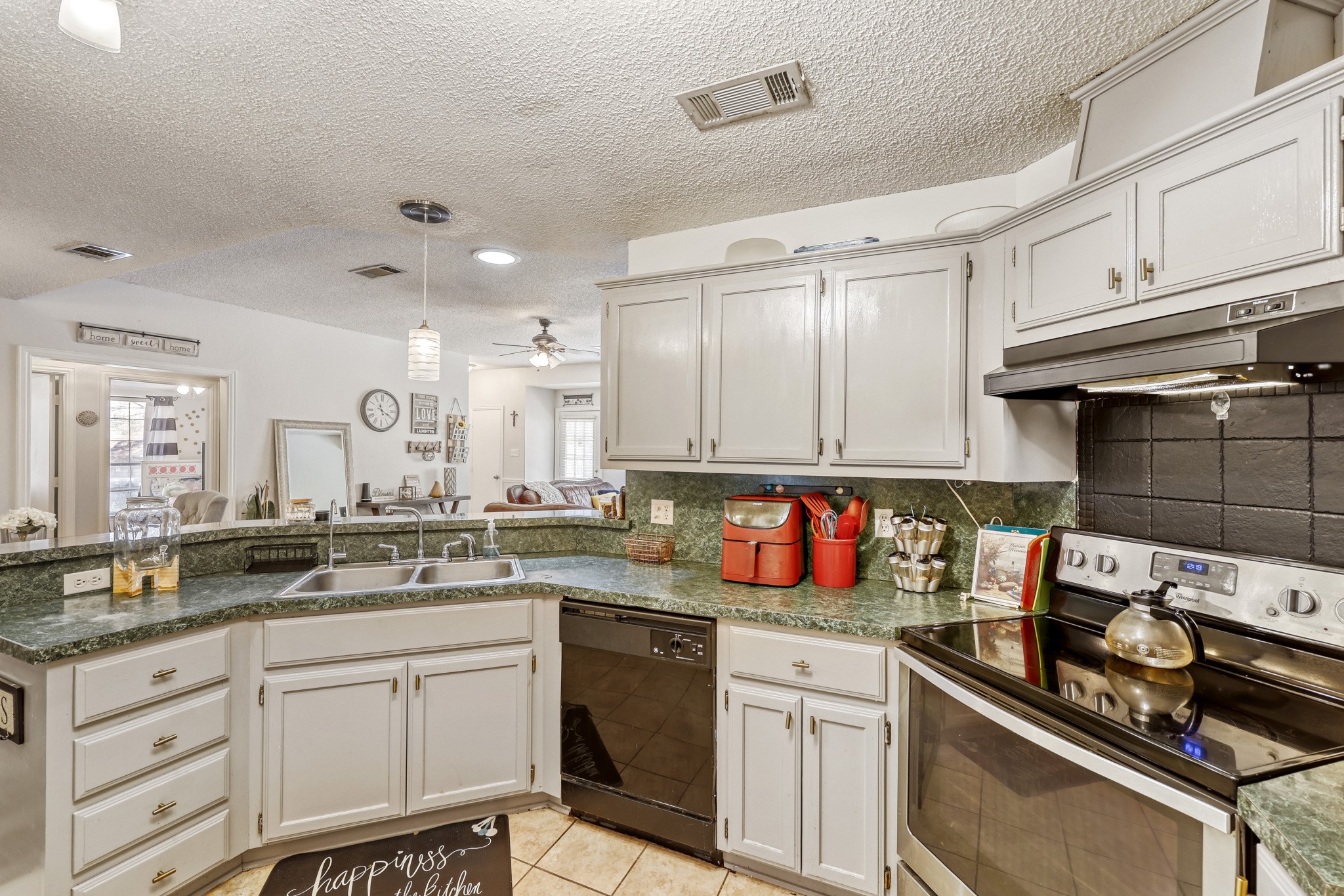 902 Teakwood Lane Desoto TX 75115