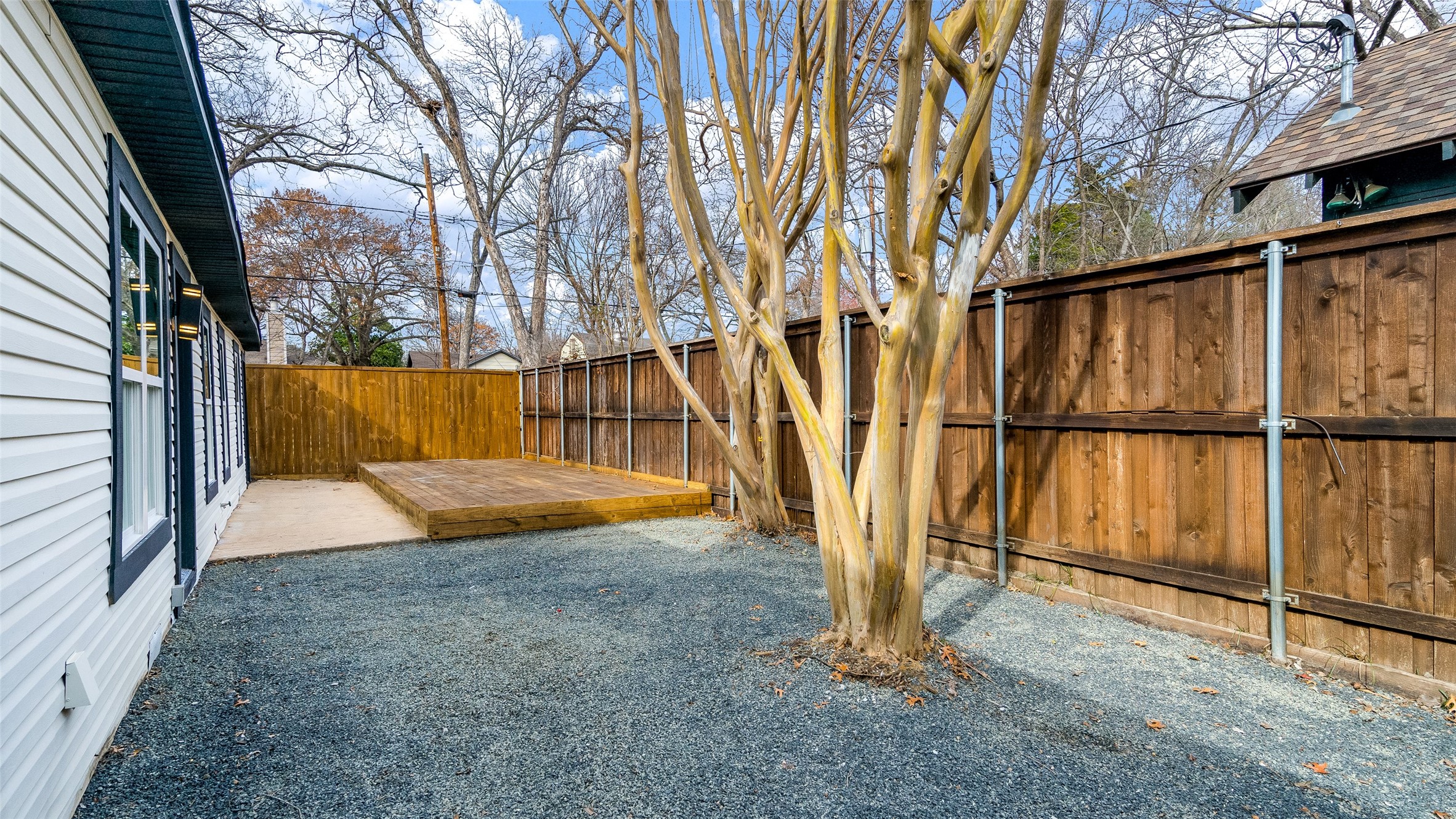 8633 Forest Hills Boulevard Dallas TX 75218