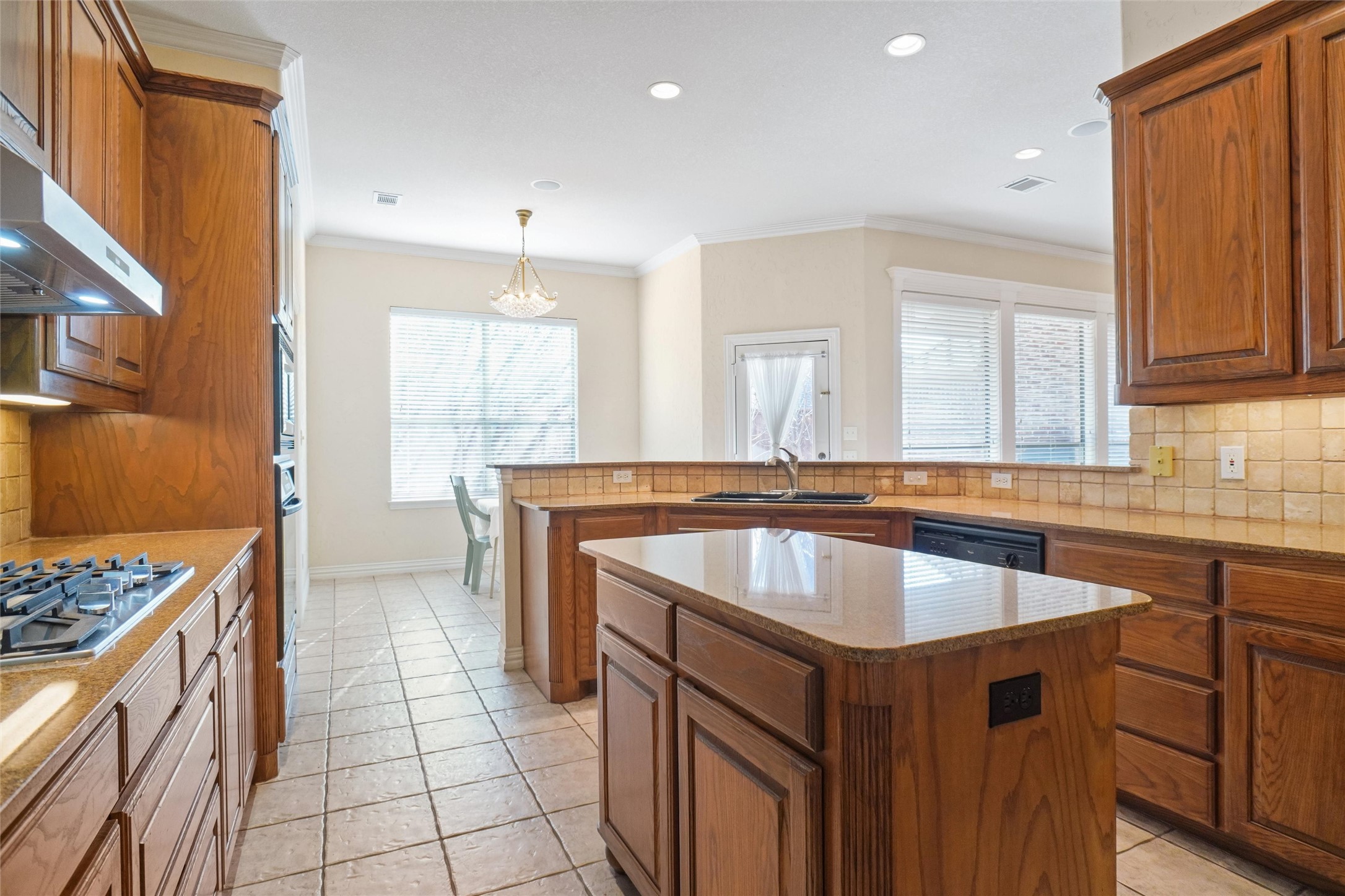 756 Trails End Circle Hurst TX 76054