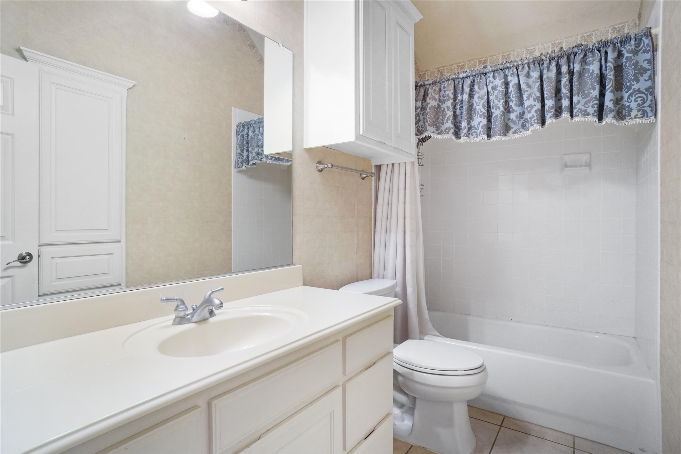 756 Trails End Circle Hurst TX 76054