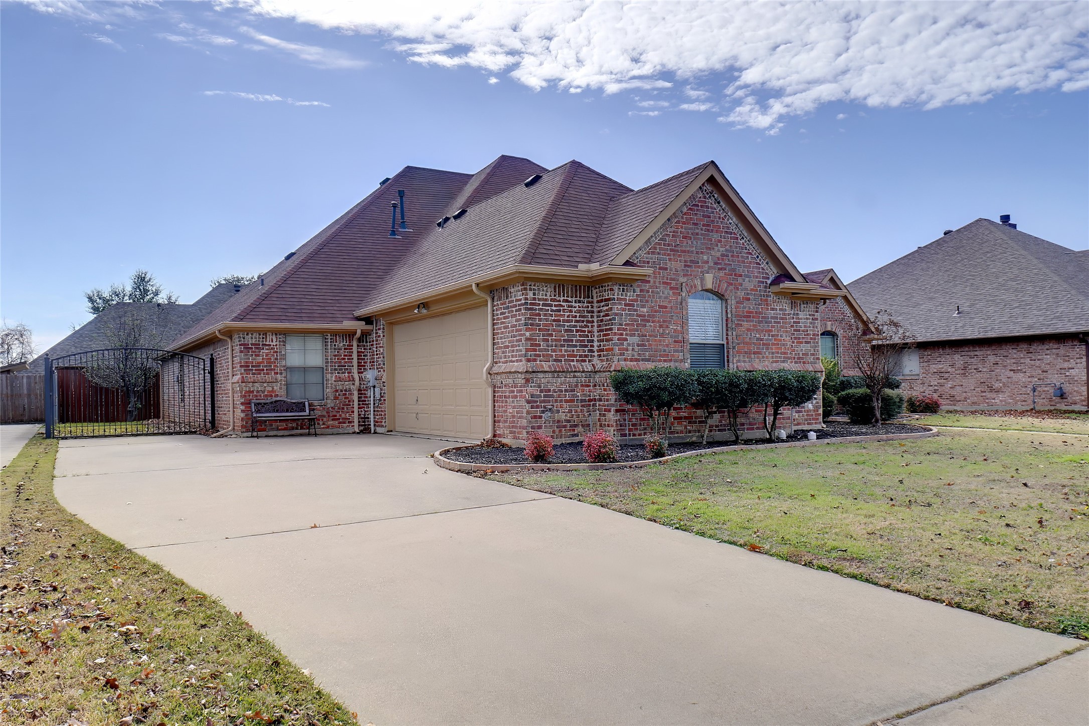 756 Trails End Circle Hurst TX 76054