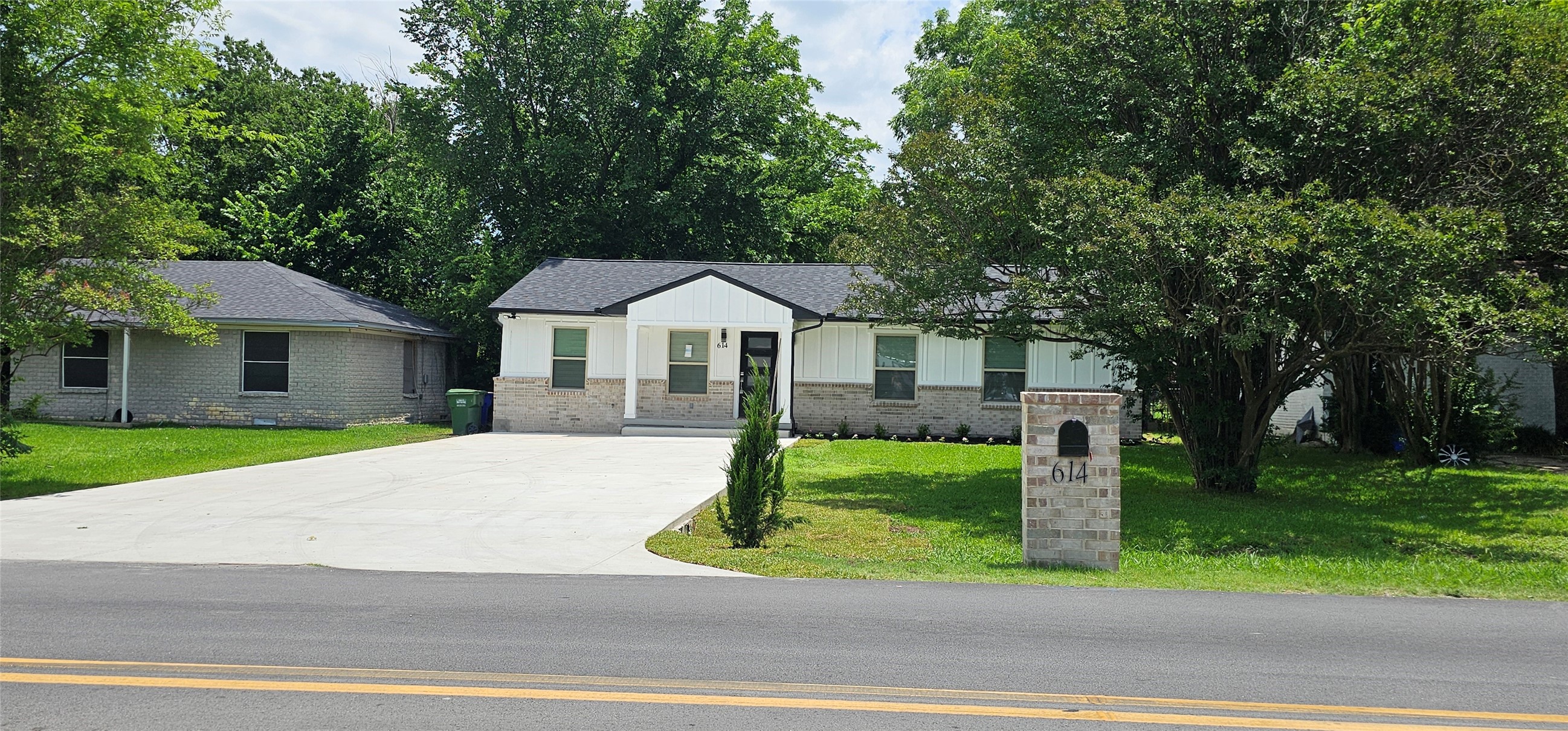 614 E Farmers Road Seagoville TX 75159