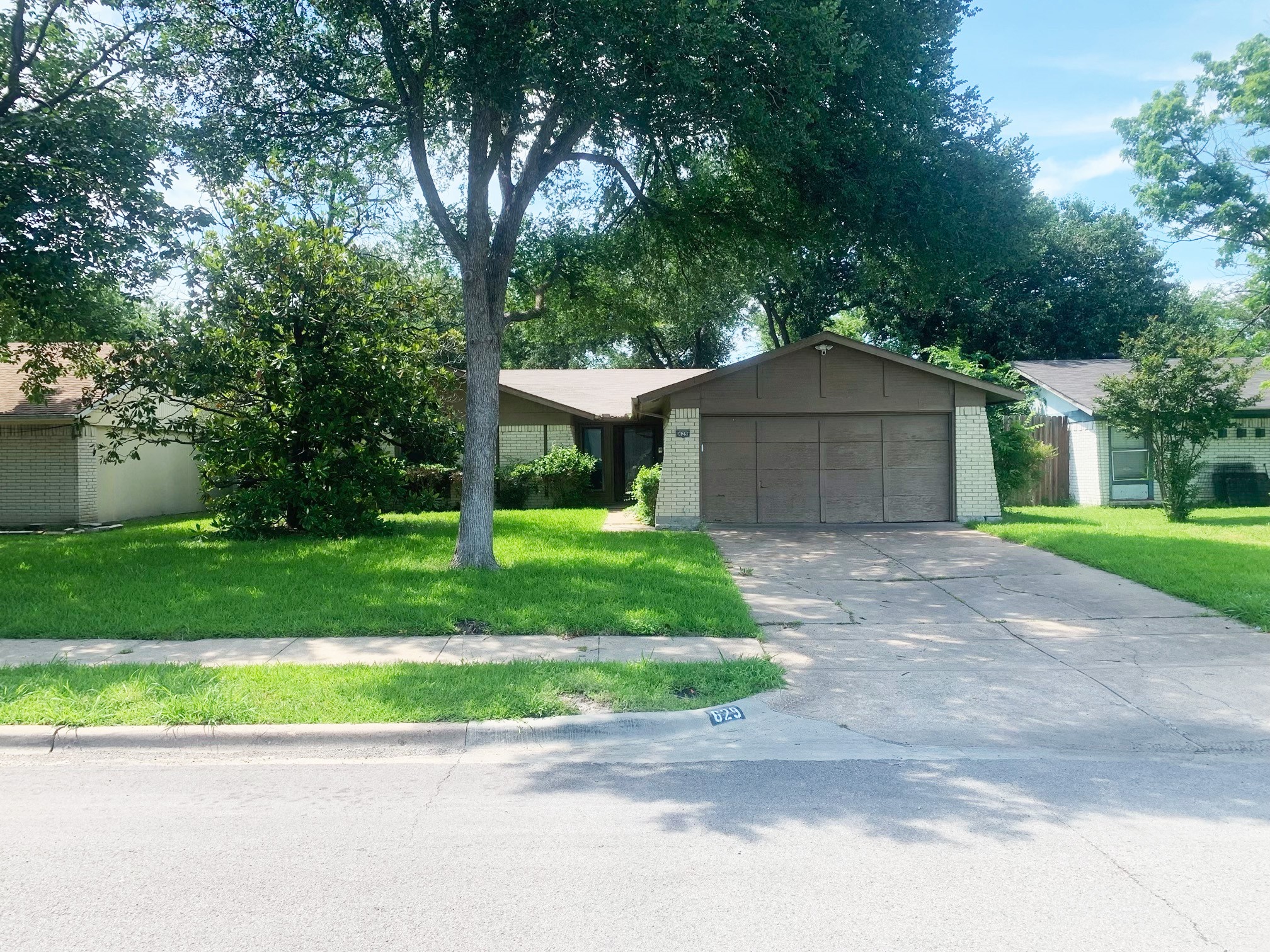 629 Oxford Park Garland TX 75043