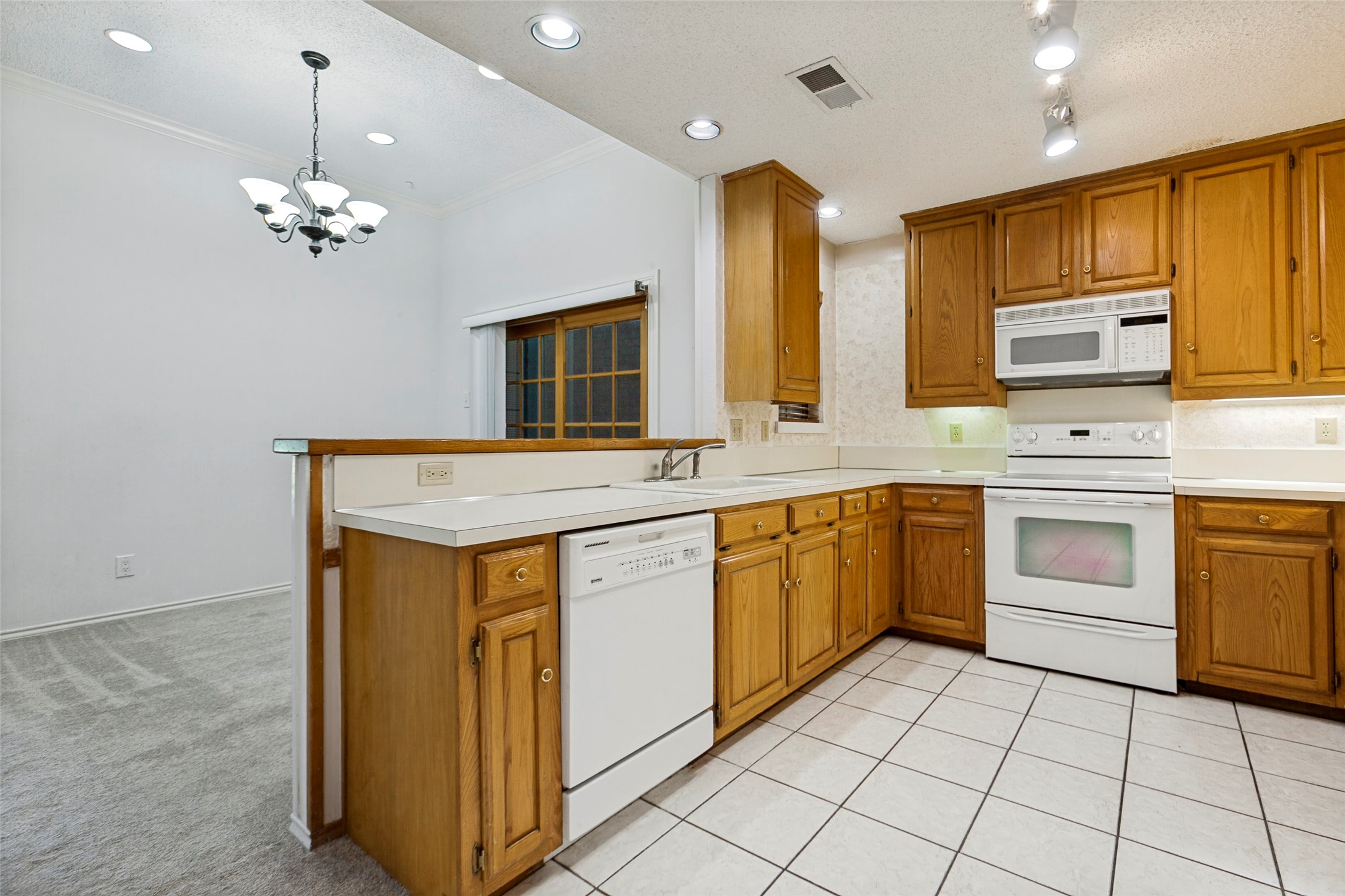 2713 Laurel Oaks Drive Garland TX 75044