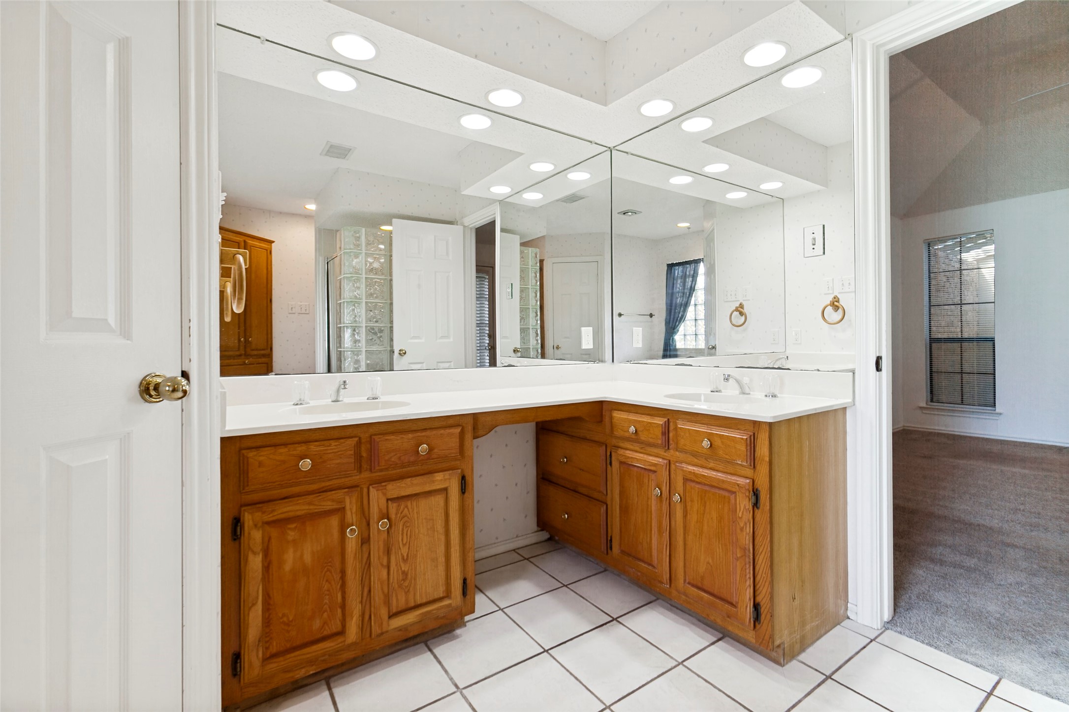 2713 Laurel Oaks Drive Garland TX 75044