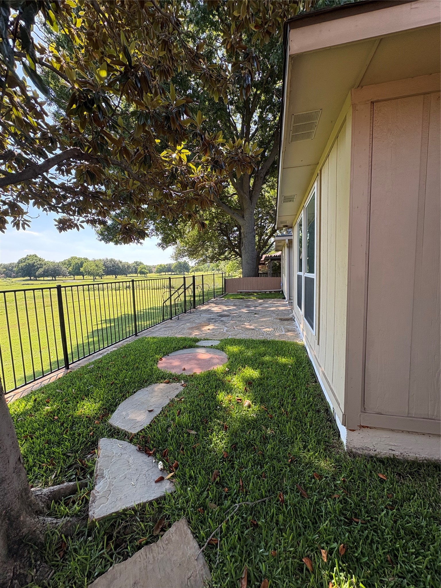 2713 Laurel Oaks Drive Garland TX 75044