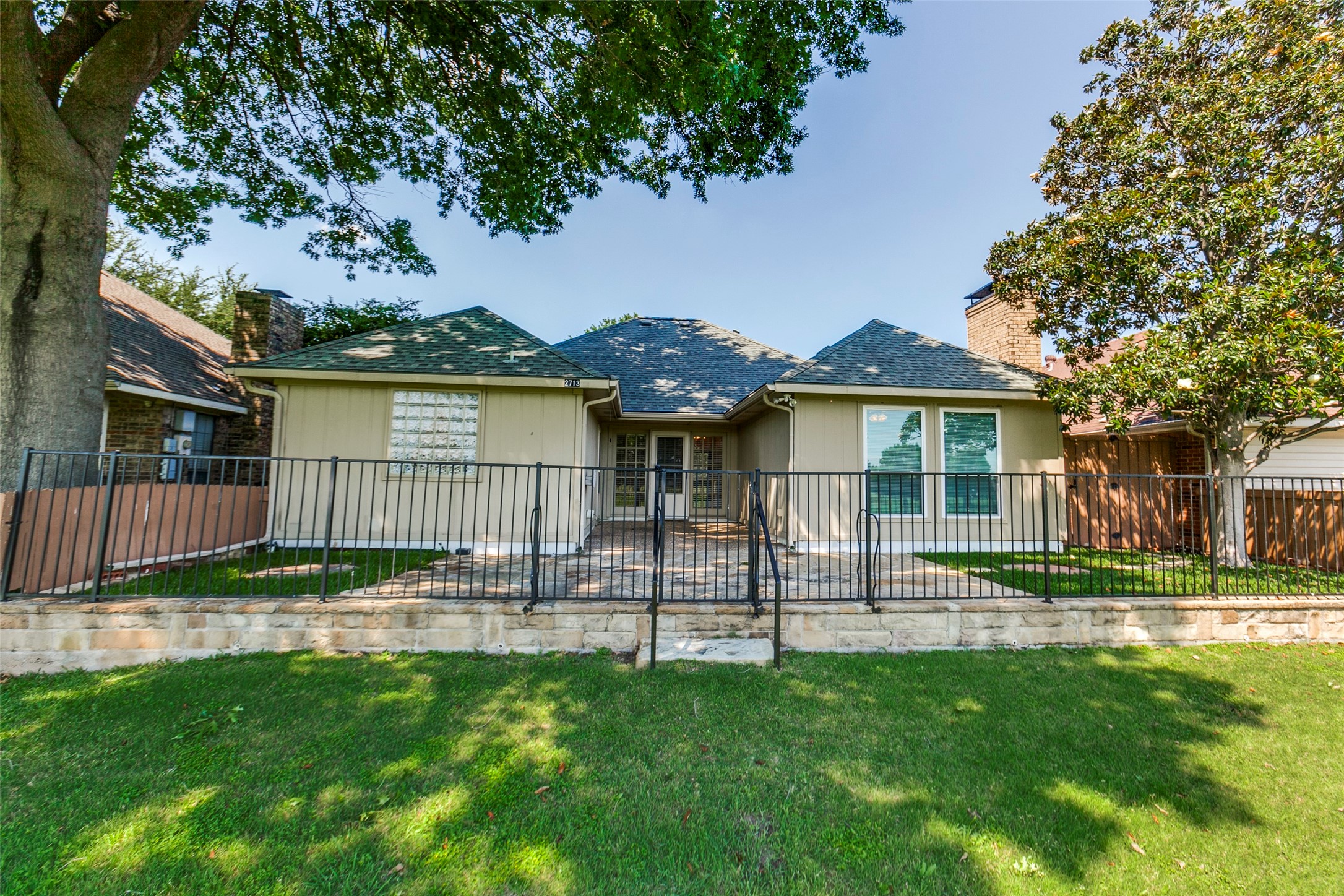 2713 Laurel Oaks Drive Garland TX 75044
