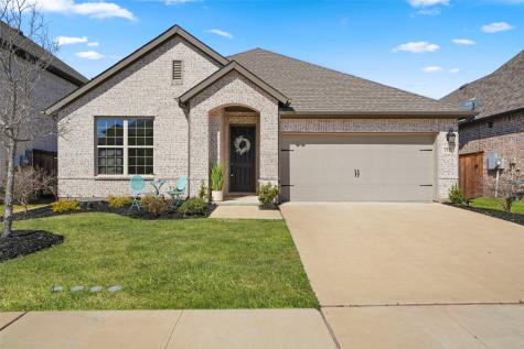 1921 Braided Mane Avenue Aubrey TX 76227