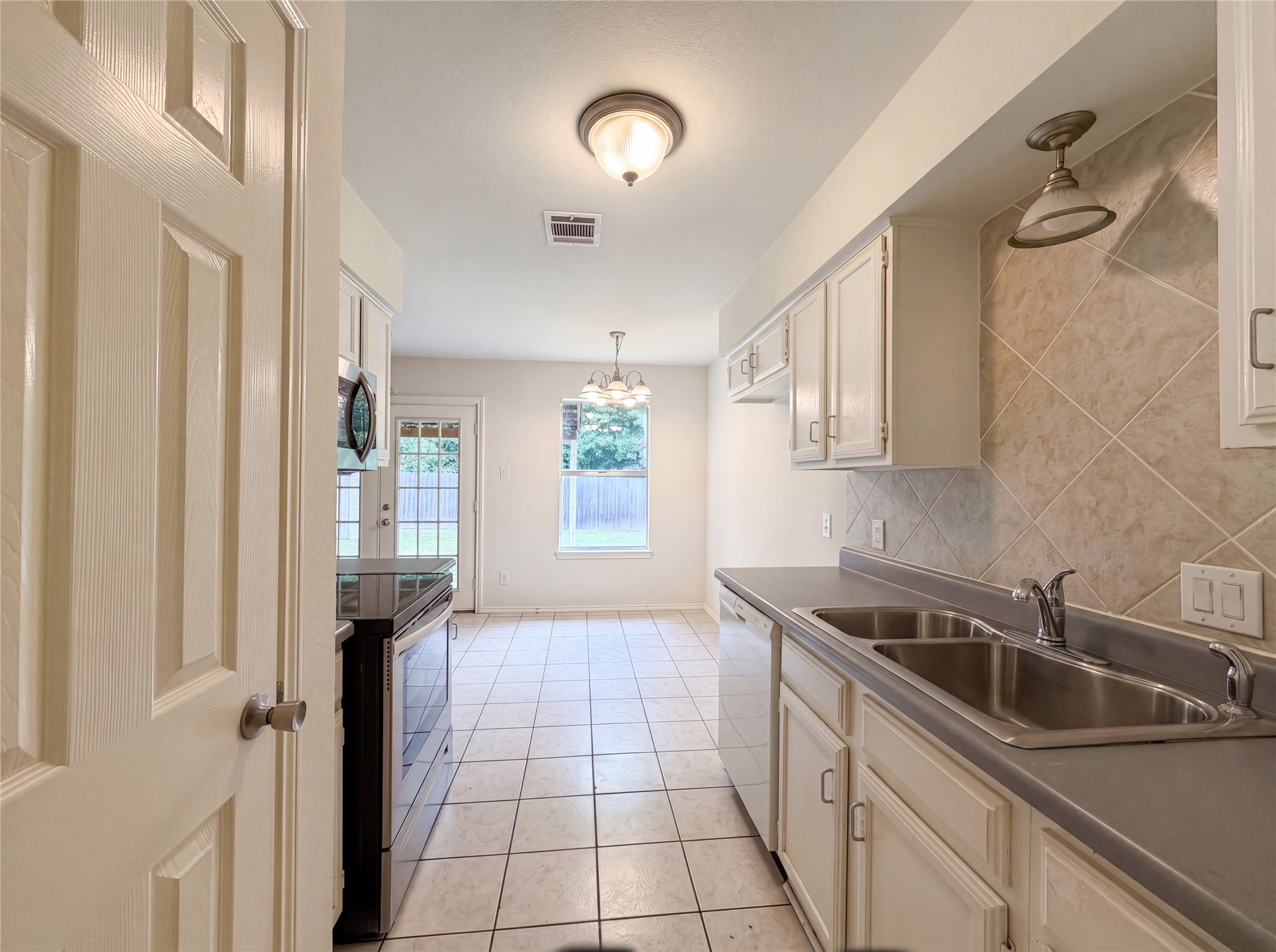 6505 Big Springs Drive Arlington TX 76001