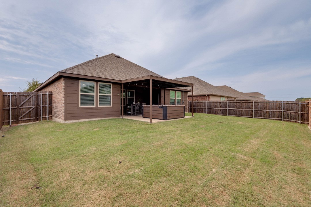 1009 Branding Iron Lane Princeton TX 75407