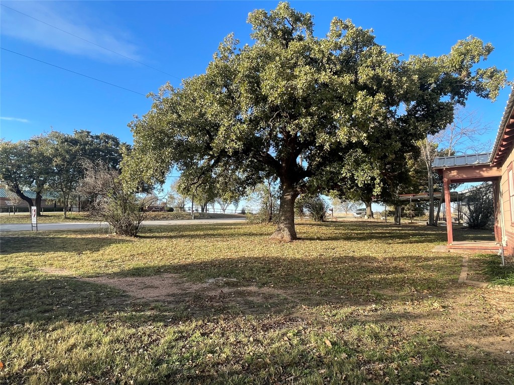 1233 N Mckinney Street De Leon TX 76444