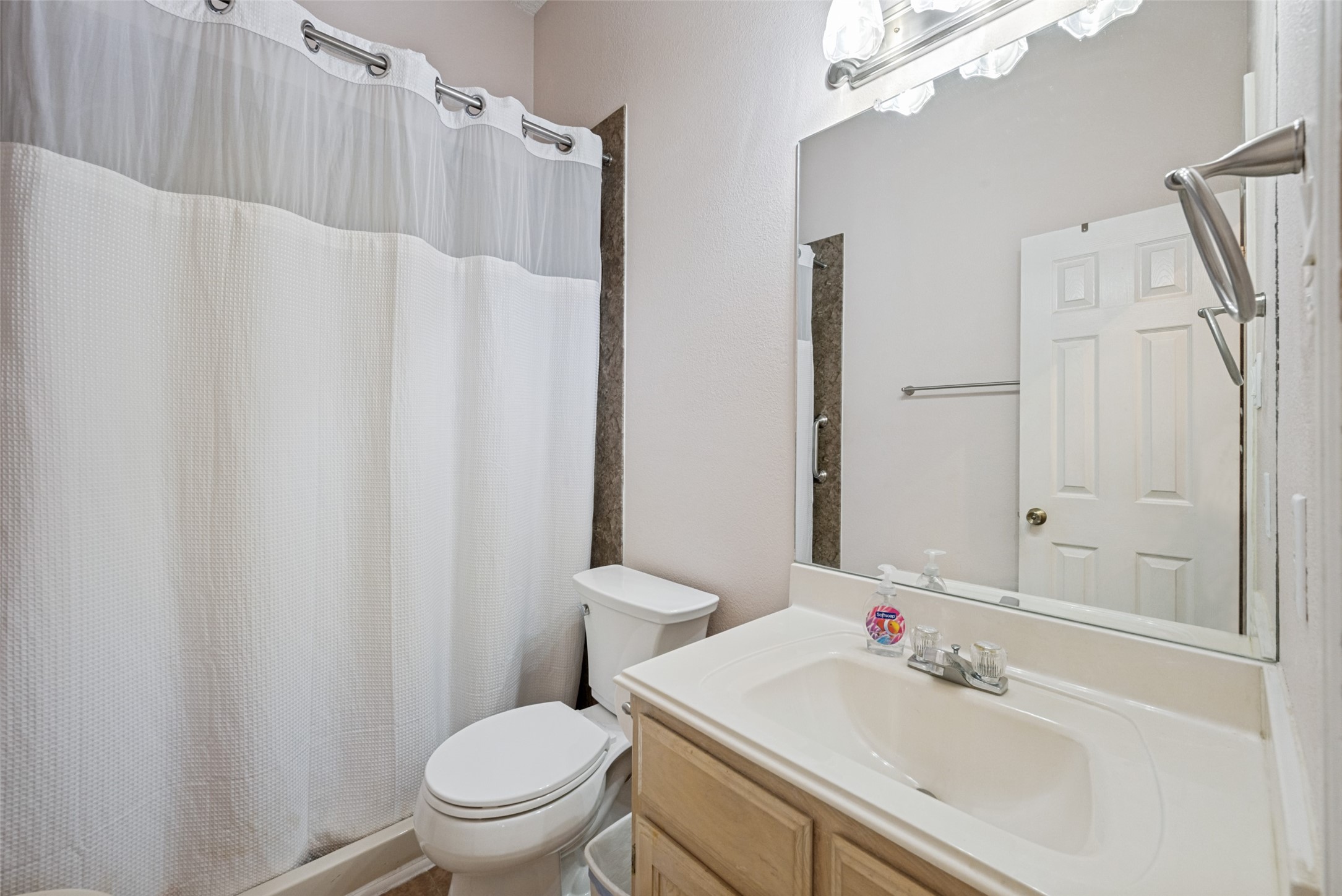 1825 Yorkshire Street Fort Worth TX 76134
