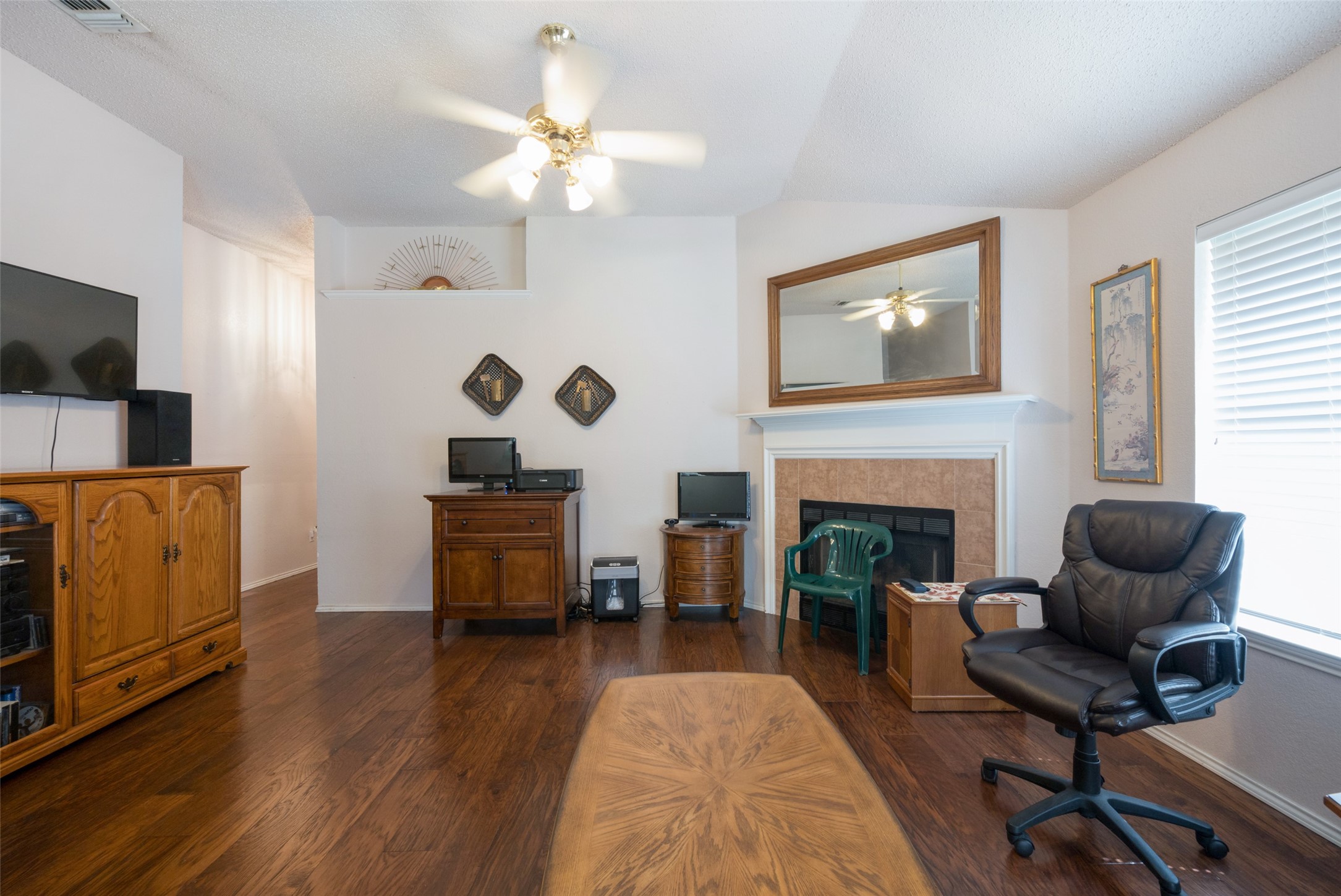 1825 Yorkshire Street Fort Worth TX 76134