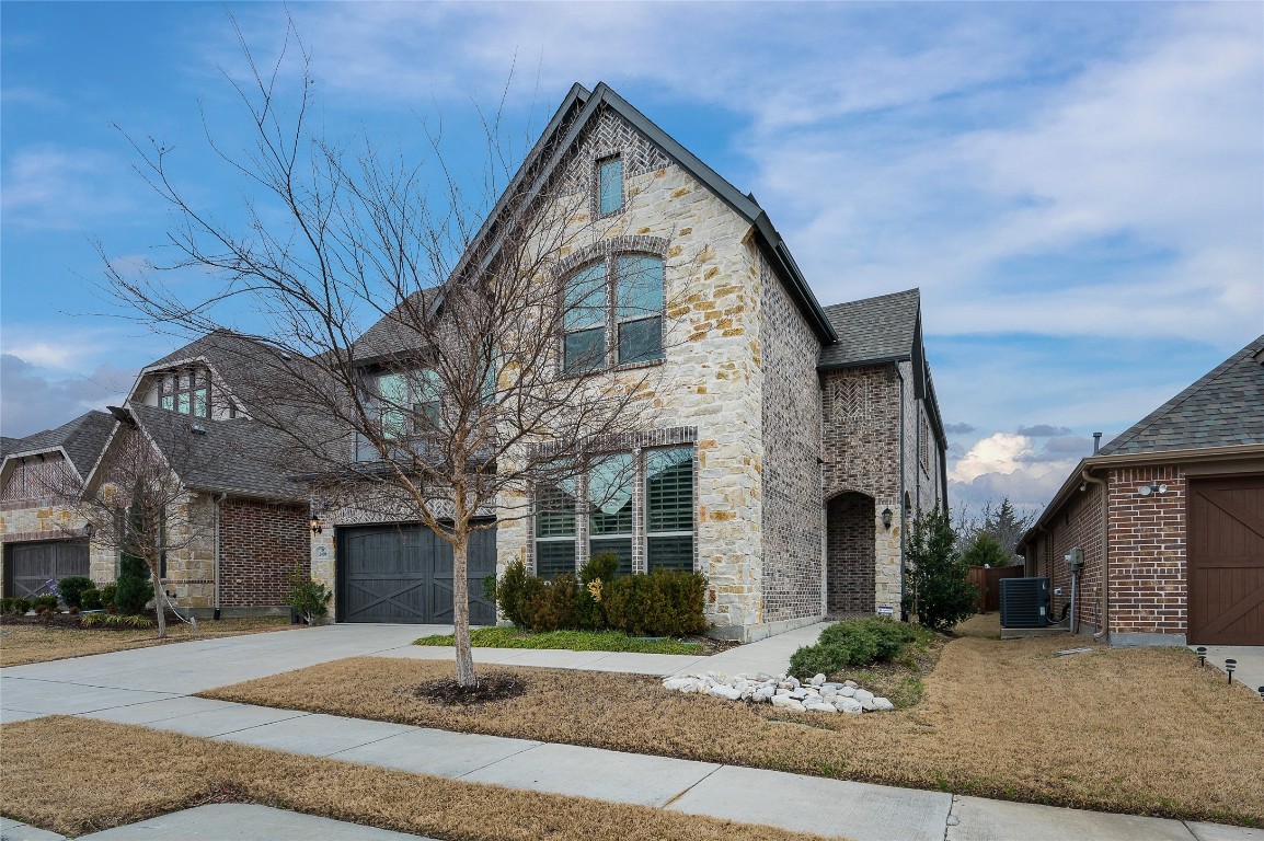 2400 Stallion Street Carrollton TX 75010