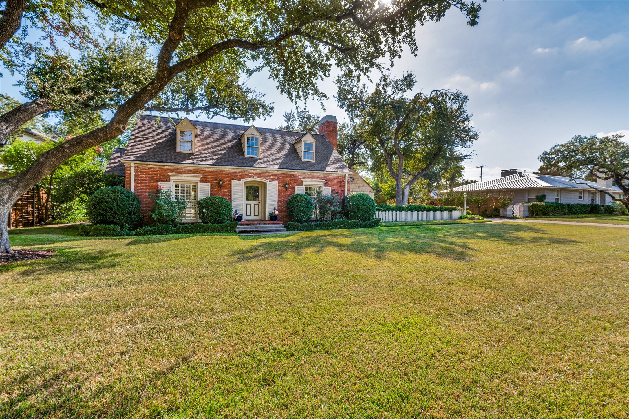 4222 Willow Grove Road Dallas TX 75220