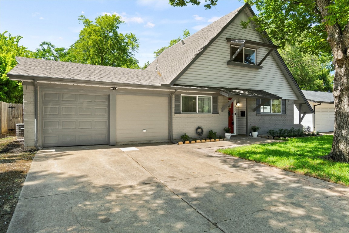 420 Lena Lane Burleson TX 76028