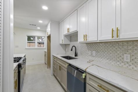 4633 Lynnacre Drive Dallas TX 75211