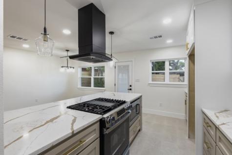 4633 Lynnacre Drive Dallas TX 75211