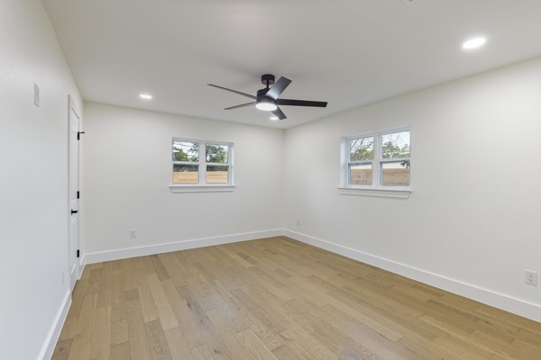 4633 Lynnacre Drive Dallas TX 75211