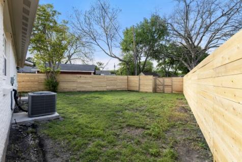 4633 Lynnacre Drive Dallas TX 75211