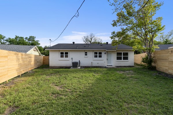4633 Lynnacre Drive Dallas TX 75211