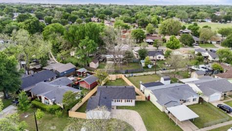 4633 Lynnacre Drive Dallas TX 75211