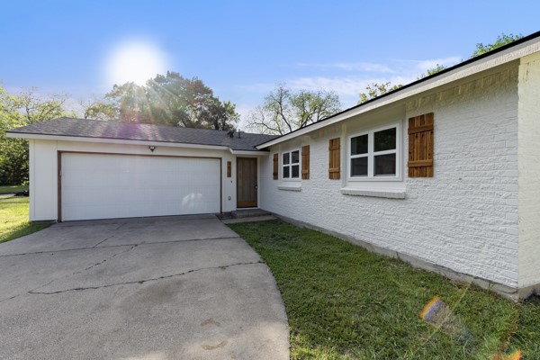 4633 Lynnacre Drive Dallas TX 75211
