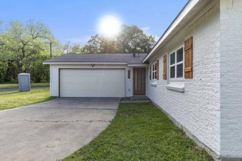 4633 Lynnacre Drive Dallas TX 75211