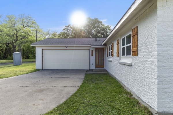 4633 Lynnacre Drive Dallas TX 75211