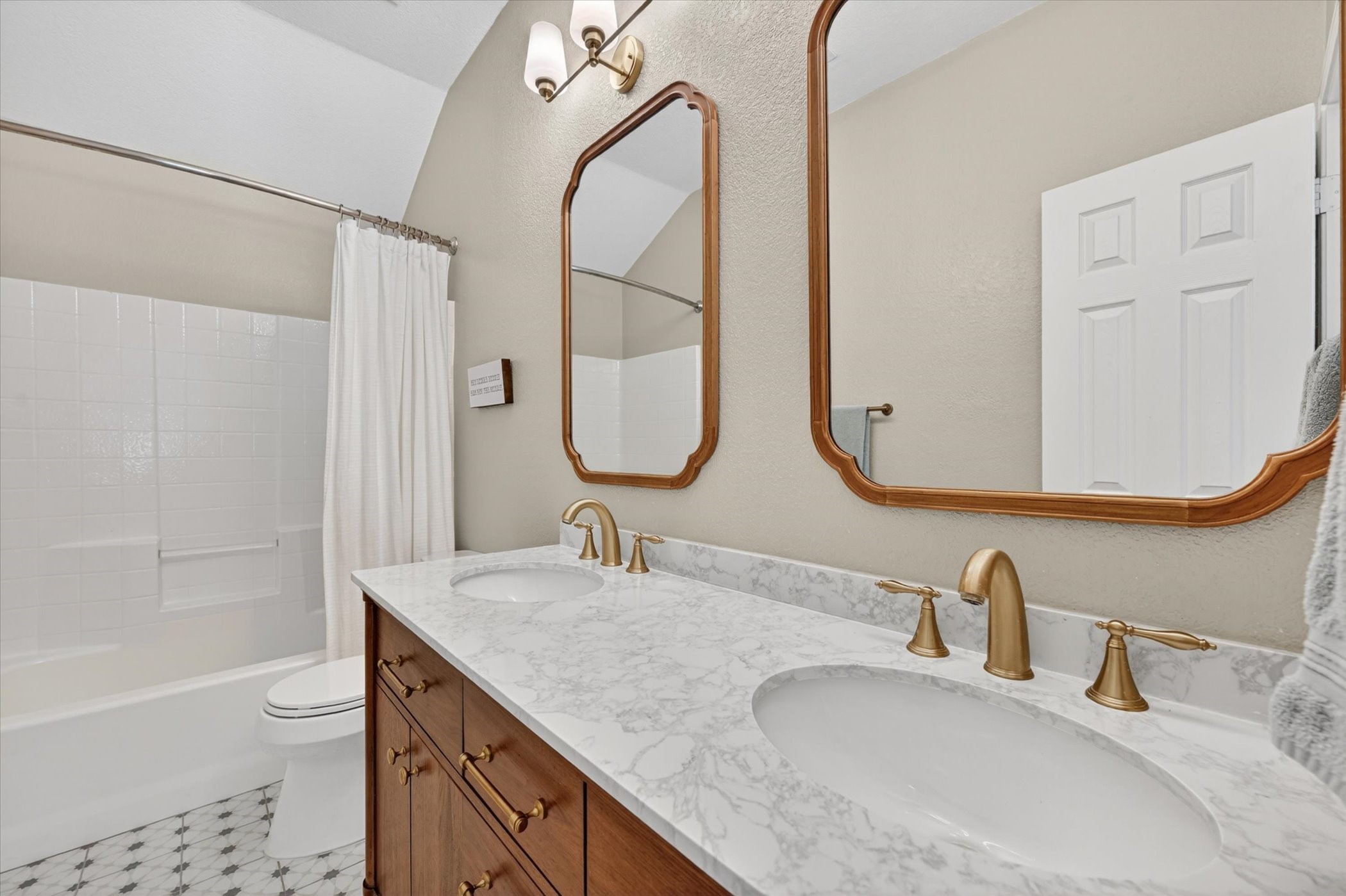 817 Sterling Court Allen TX 75002