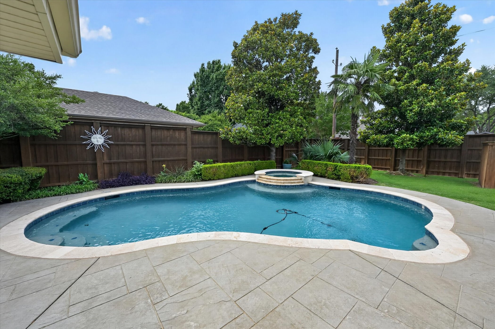 817 Sterling Court Allen TX 75002