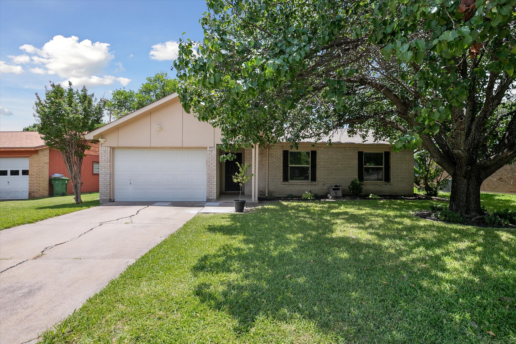 7220 Oldham Place North Richland Hills TX 76182