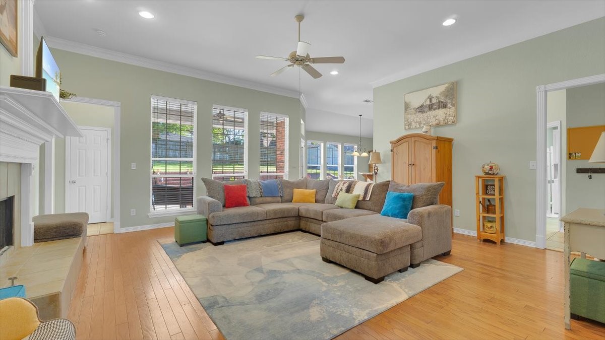 514 Susie Street Chandler TX 75758