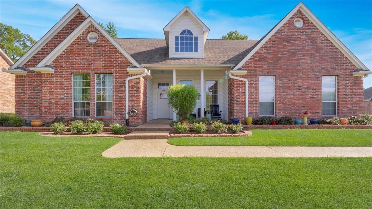 514 Susie Street Chandler TX 75758