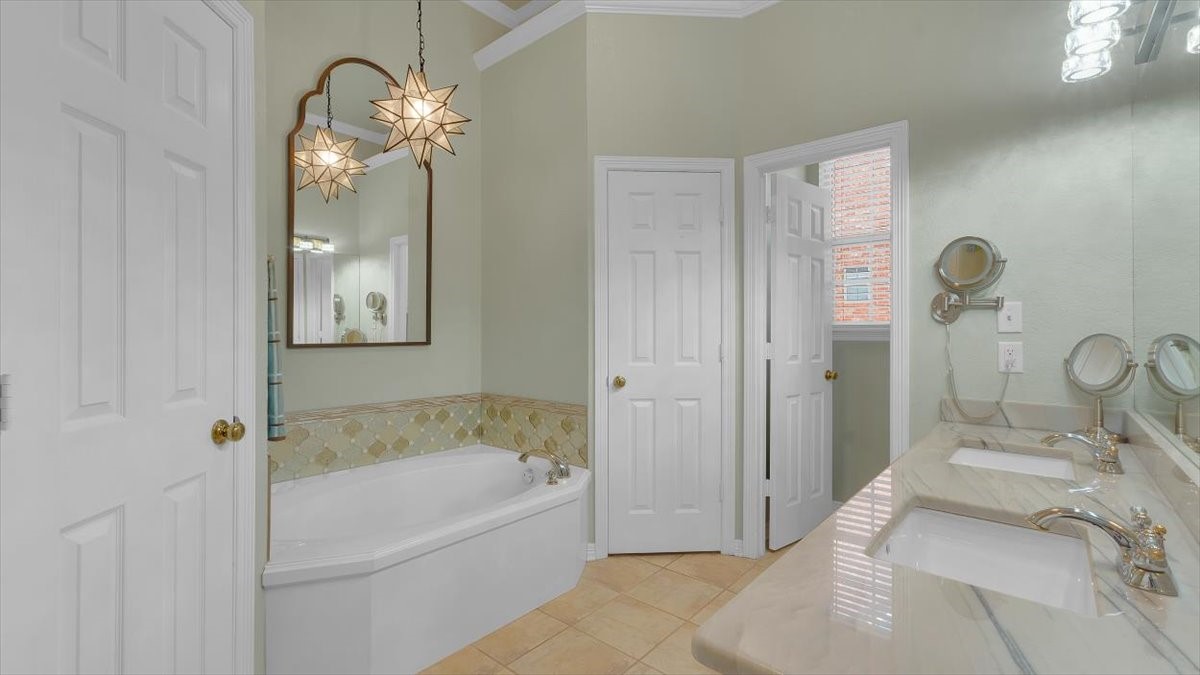 514 Susie Street Chandler TX 75758