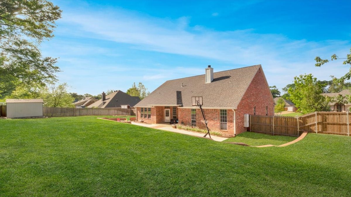514 Susie Street Chandler TX 75758