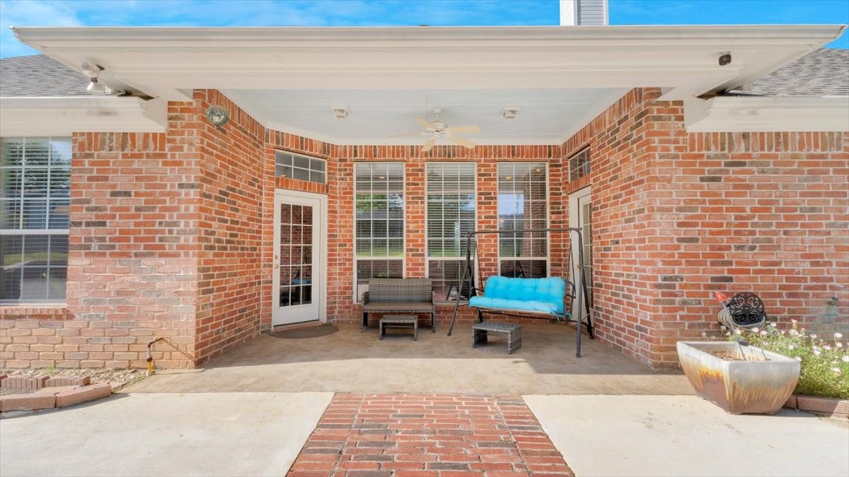 514 Susie Street Chandler TX 75758