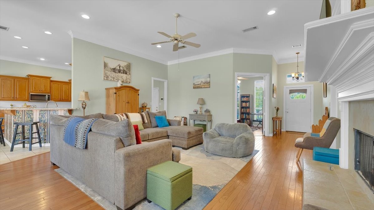 514 Susie Street Chandler TX 75758
