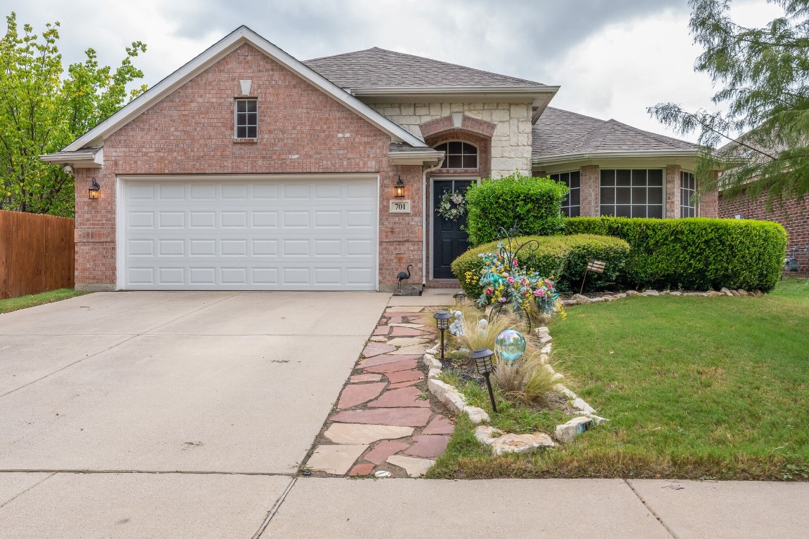701 Red Elm Lane Fort Worth TX 76131