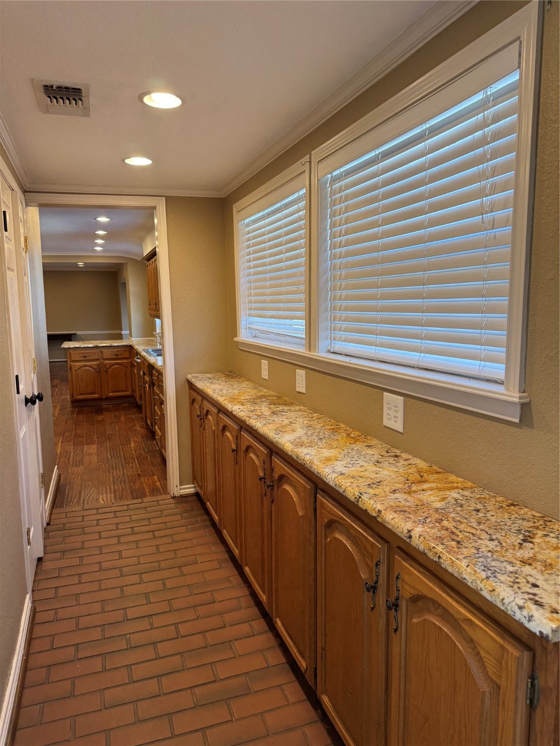610 W Cedar Street Nocona TX 76255