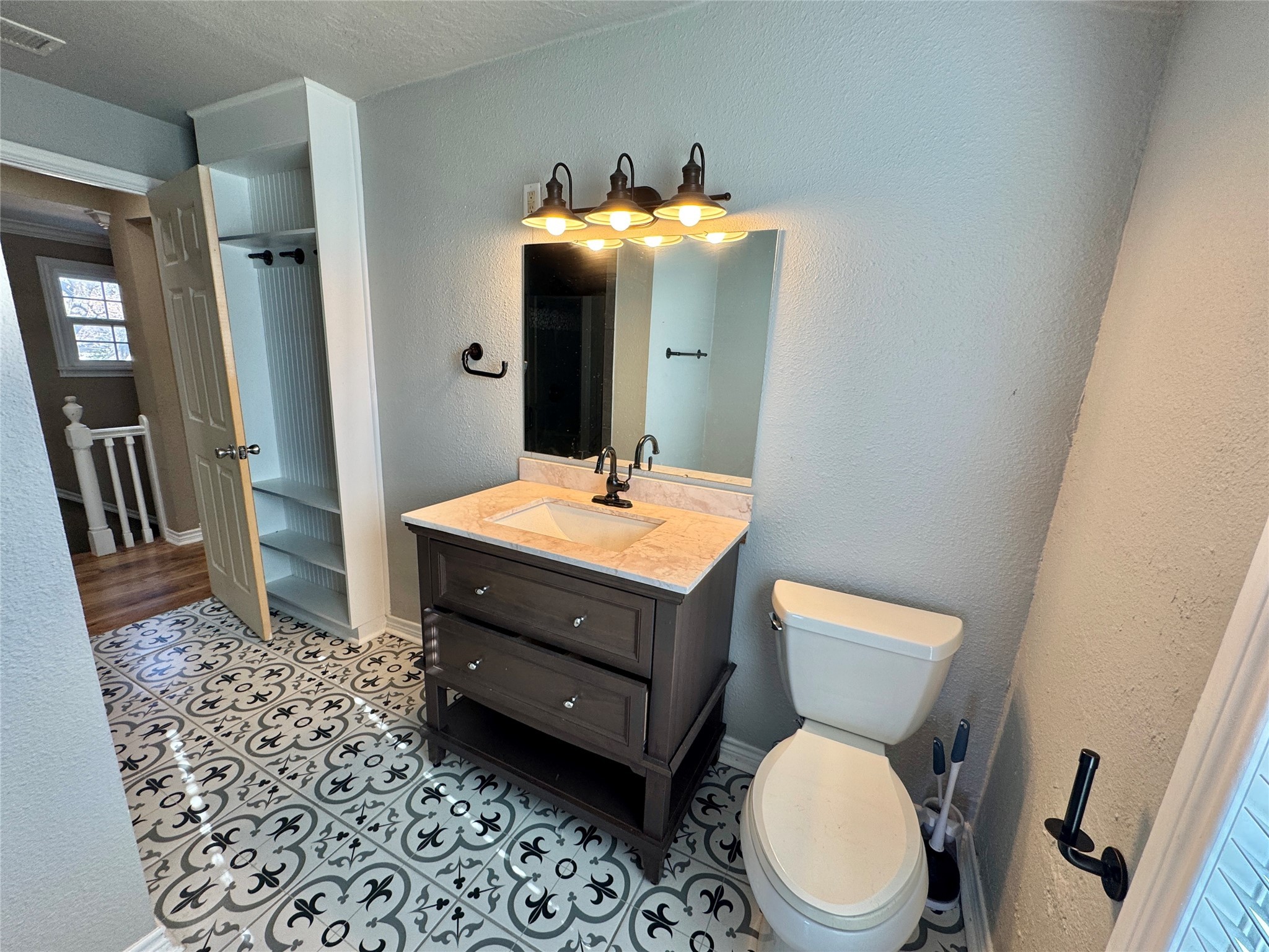610 W Cedar Street Nocona TX 76255