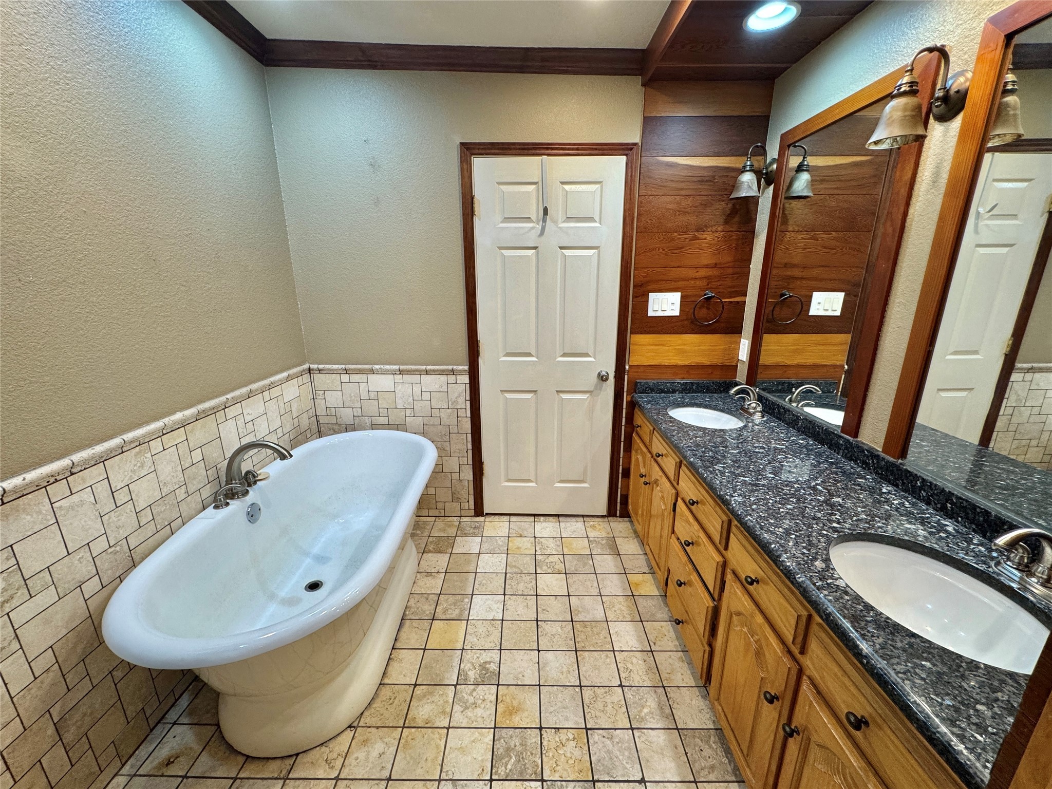 610 W Cedar Street Nocona TX 76255