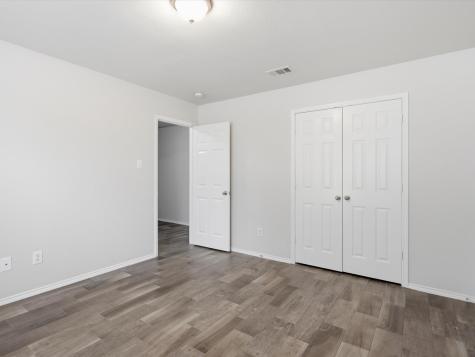 904 Grant Street Burleson TX 76028